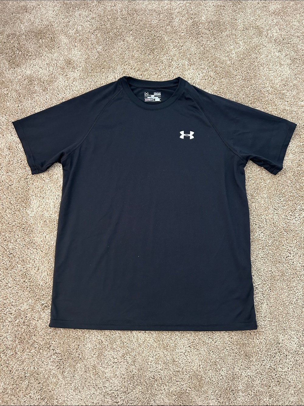 Under Armour Men’s M Black Heat Gear Short-Sleeve T-Shirt